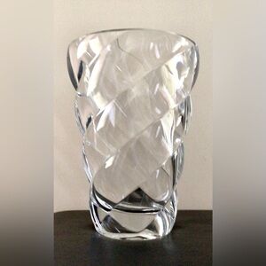 NEW Solid Clear Glass Vase with Swirl